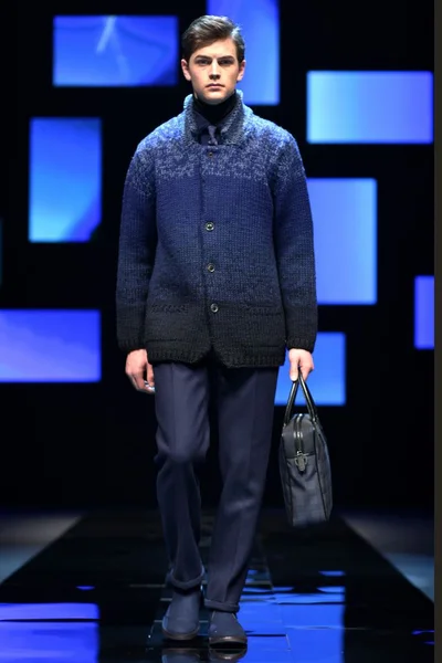 Look 13